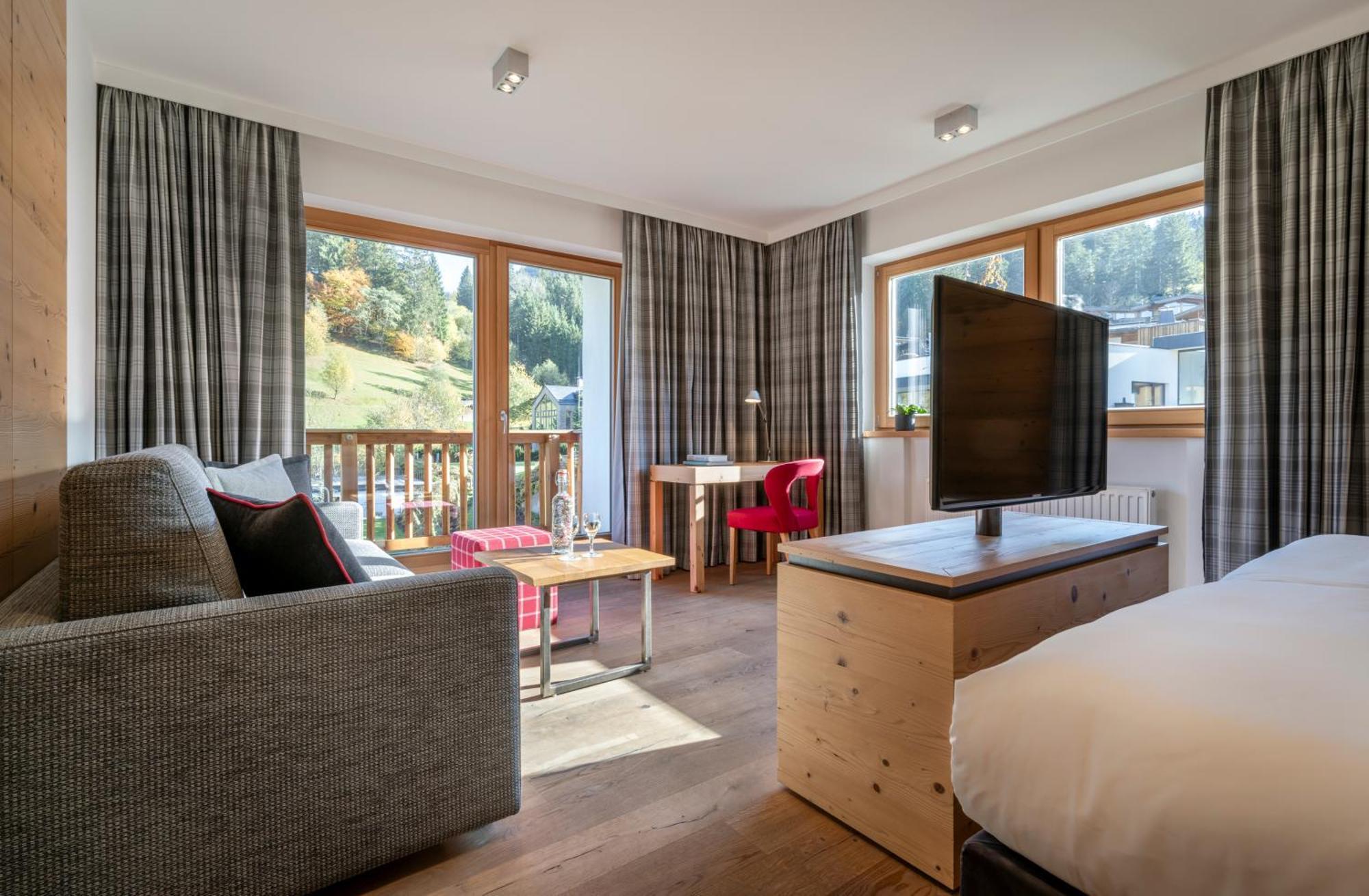 Hotel Der Baer Елльмау Екстер'єр фото
